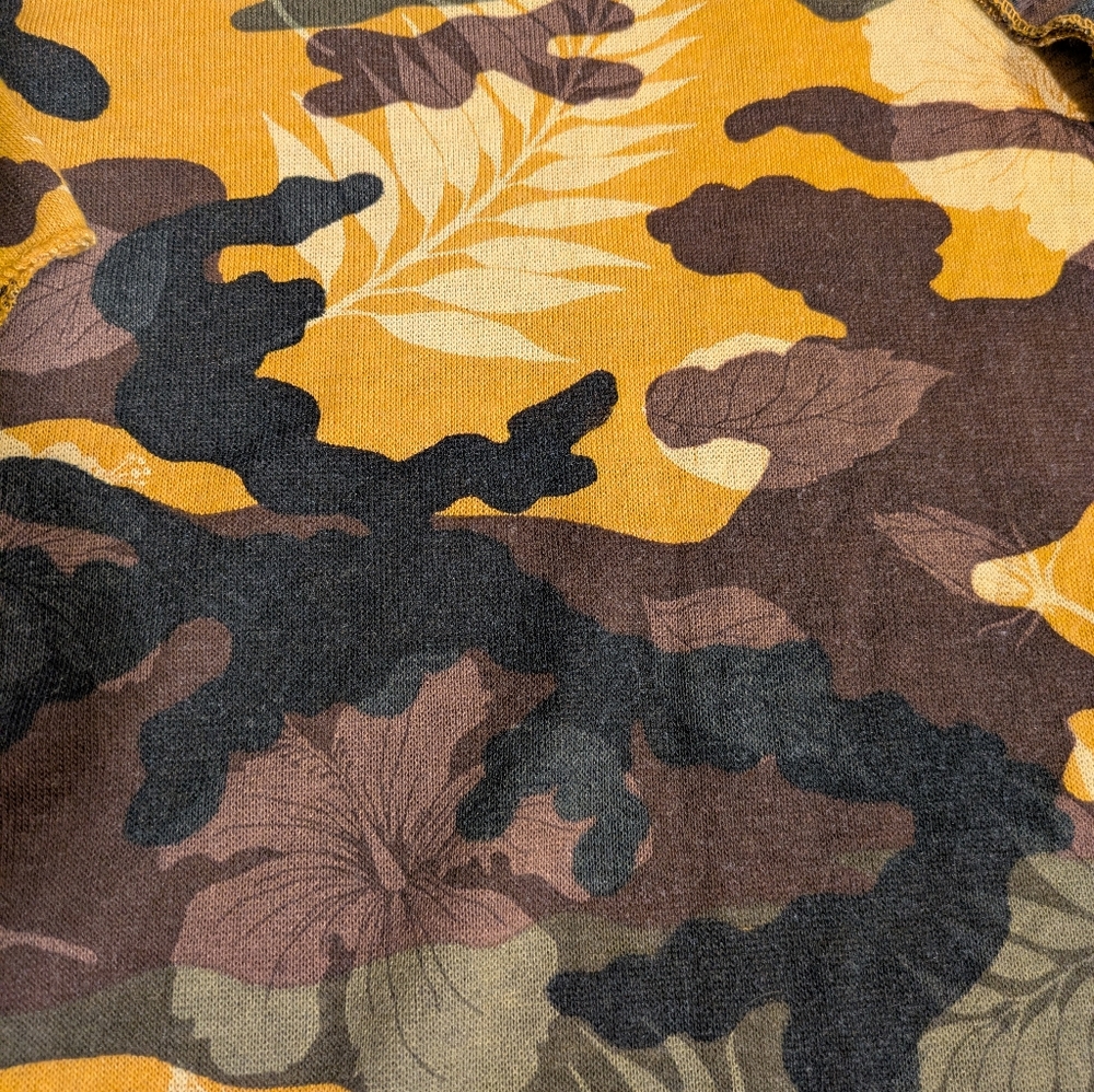 Women's Kaktus Camouflage V-Neck Viscose Blend Top, made in Italy, Sz M casual - Picture 4 of 9
